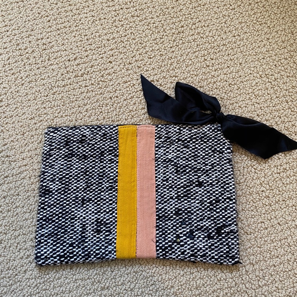 Clare V Flat Clutch